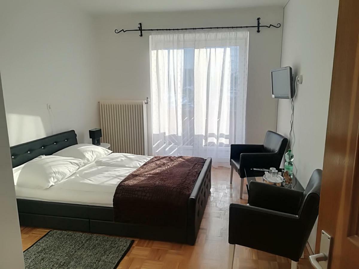 Privatzimmer Dimitrova Ulrichsberg Exterior photo
