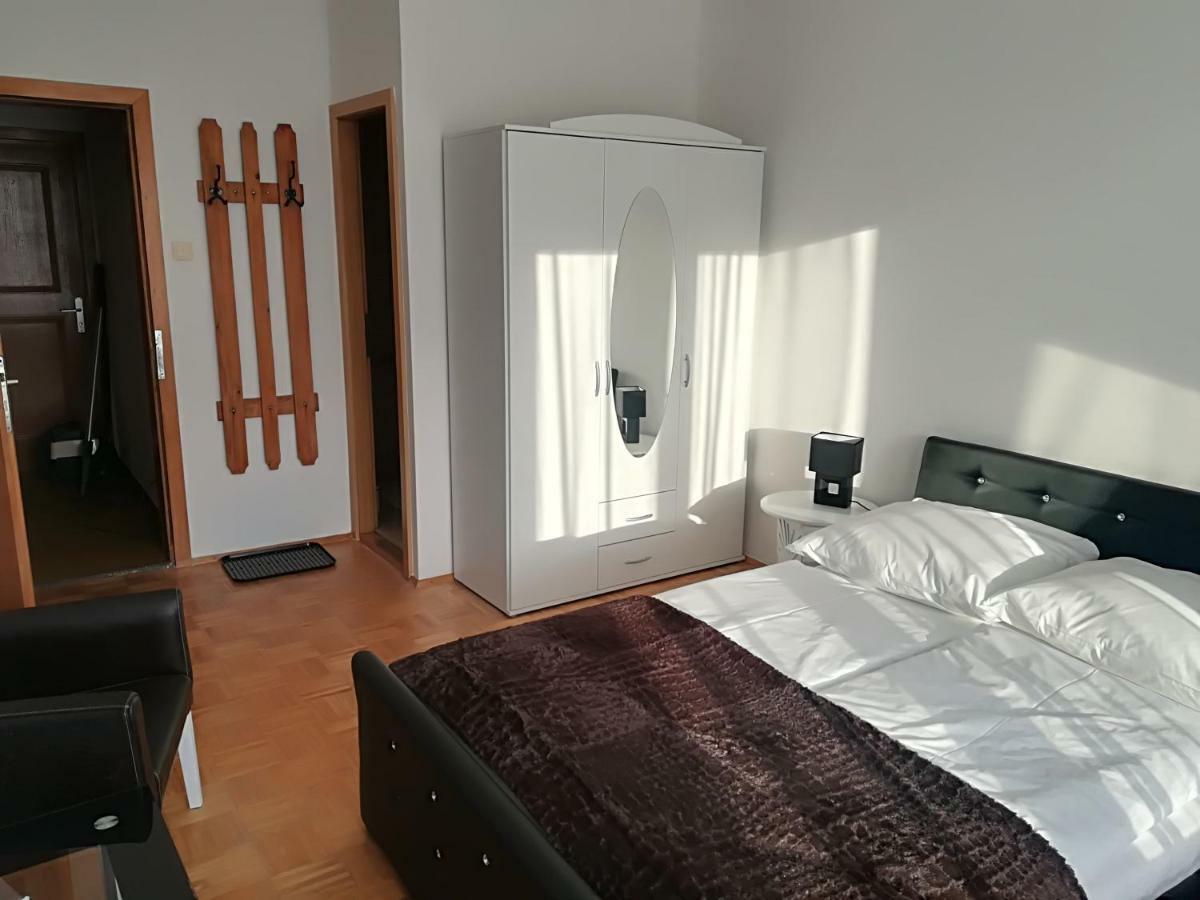 Privatzimmer Dimitrova Ulrichsberg Exterior photo